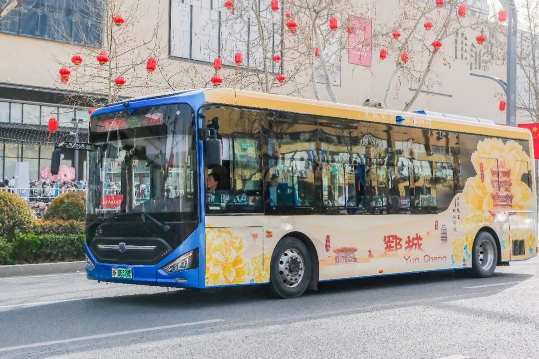 一路“繁花”相送！首批30輛“牡丹+”文旅公交亮相菏澤牡丹節(jié)會